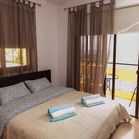 Villa Dafni 21 *